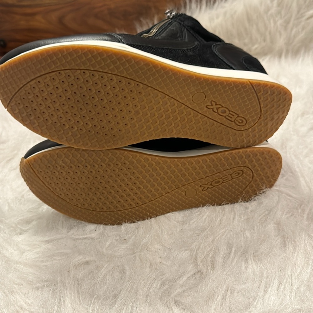 Geox wedge black leather sneakers heel size 40 pre-owned. - Picture 3 of 7